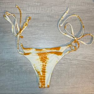 Frankie’s bikini bottoms